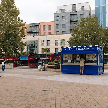 Апартаменти Contemporary 1bd Flat - Centre! *