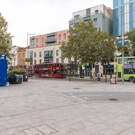 Contemporary 1bd Flat - Centre!