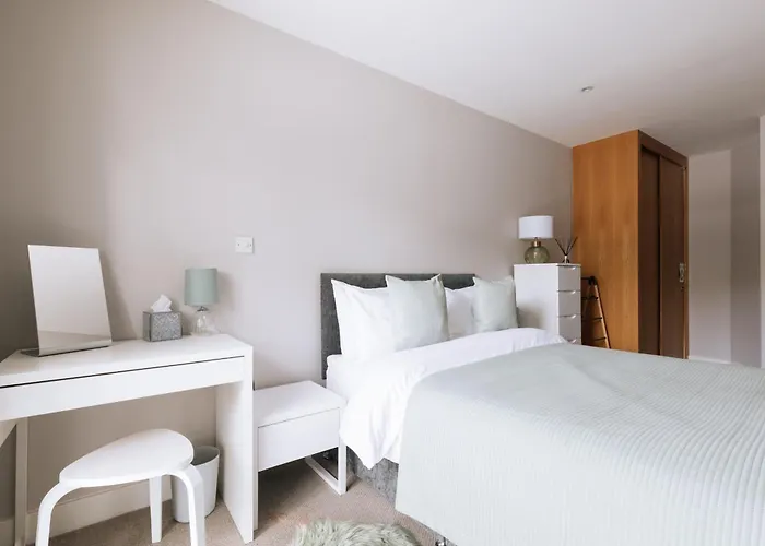 Contemporary 1bd Flat - Centre! Apartment Bristol