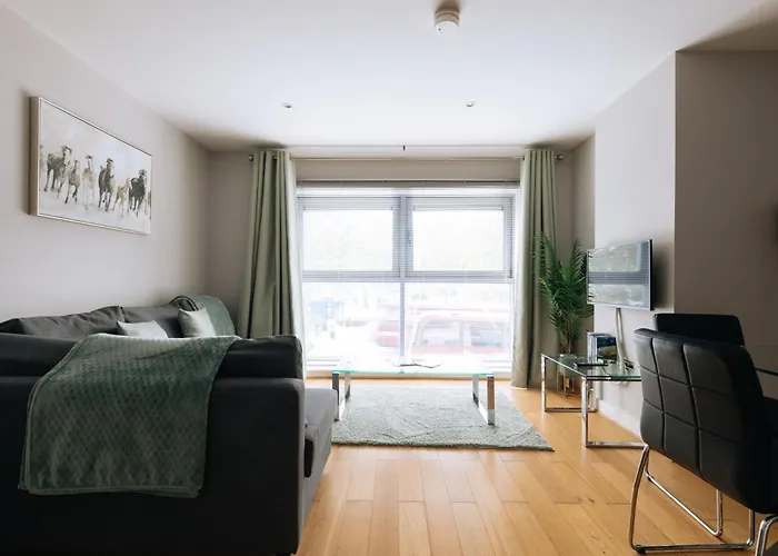 Contemporary 1bd Flat - Centre!