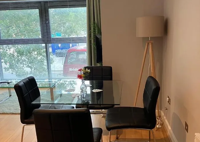 Contemporary 1bd Flat - Centre! *