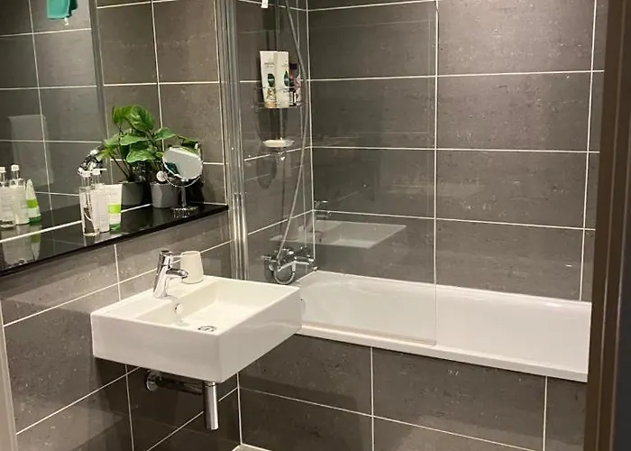 Contemporary 1bd Flat - Centre! Апартаменти *