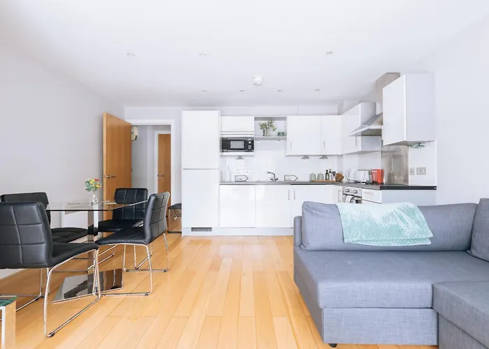 Contemporary 1bd Flat - Centre!