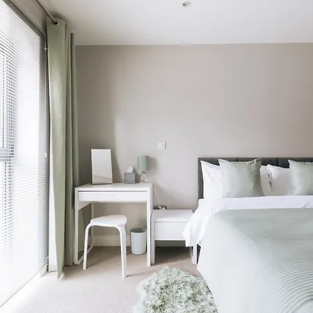 Contemporary 1bd Flat - Centre! *