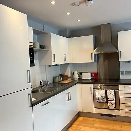 Contemporary 1bd Flat - Centre! Appartement