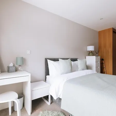 Contemporary 1bd Flat - Centre! *