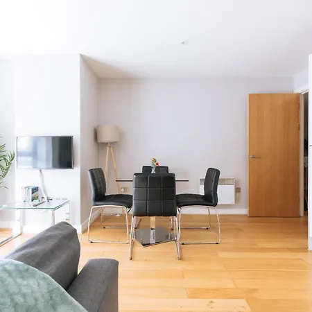 Apartment Contemporary 1bd Flat - Centre! *