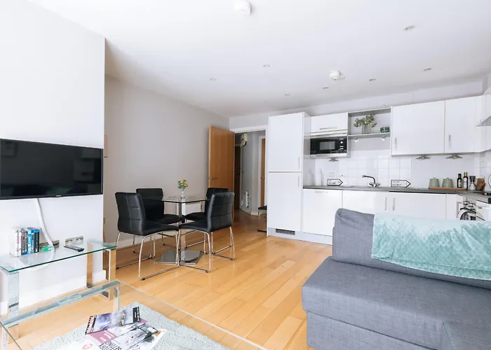 Contemporary 1bd Flat - Centre! בריסטול