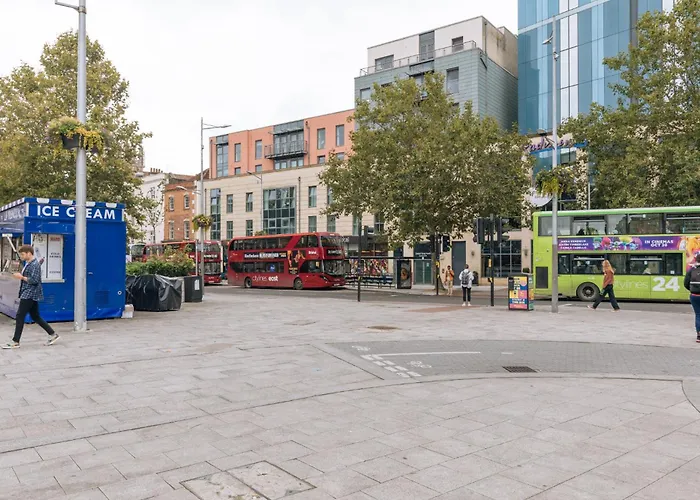 Contemporary 1bd Flat - Centre!